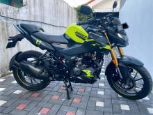 Hero Hunk 160 4v 2025 Motorbike