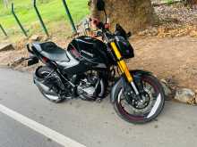 Hero Hunk 160 4v 2026 Motorbike