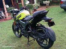 Hero Hunk 160R 4V 2025 Motorbike