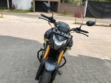 Hero Hunk 160R V4 2025 Motorbike