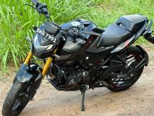 Hero Hunk 160R 2025 Motorbike