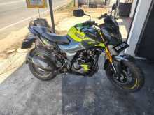 Hero Hunk 160R 4V 2025 Motorbike