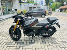 Hero Hunk 2025 Motorbike