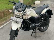 Hero Hunk 2017 Motorbike