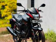 Hero Hunk 2017 Motorbike