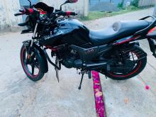 Hero Hunk 2017 Motorbike