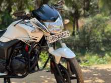 Hero Hunk 2017 Motorbike