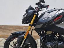 Hero Hunk 2025 Motorbike