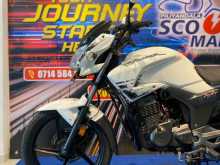 Hero HUNK 2016 Motorbike