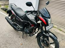 Hero Hunk 2017 Motorbike