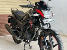 Hero Hunk 2017 Motorbike
