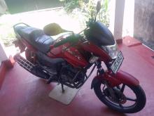 Hero Hunk 2016 Motorbike