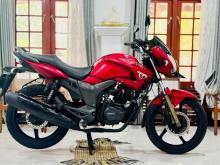 Hero Hunk 2015 Motorbike