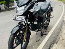 Hero Hunk 2015 Motorbike