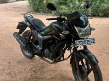 Hero Hunk 2016 Motorbike
