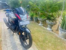 Hero Hunk 2016 Motorbike