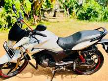 Hero Hunk 2016 Motorbike