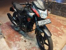 Hero Hunk 2016 Motorbike