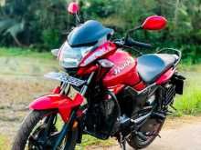 Hero Hunk 2017 Motorbike