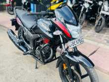 Hero Hunk 2016 Motorbike