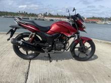 Hero Hunk 2016 Motorbike
