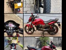 Hero Hunk 2014 Motorbike