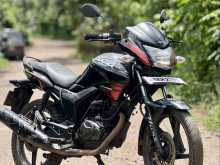 Hero Hunk 2017 Motorbike