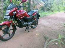 Hero Hunk 2015 Motorbike