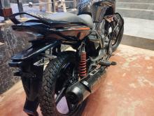 Hero Hunk 2017 Motorbike
