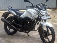 Hero Hunk 2017 Motorbike