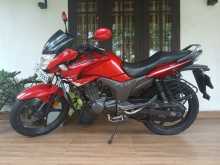 Hero Hunk 2016 Motorbike