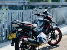 Hero Hunk 2016 Motorbike