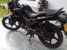 Hero Hunk 2016 Motorbike