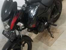Hero Hunk 2017 Motorbike