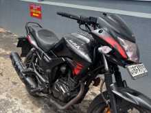 Hero Hunk 2017 Motorbike