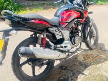 Hero Hunk 2011 Motorbike