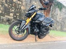 Hero Hunk 2025 Motorbike