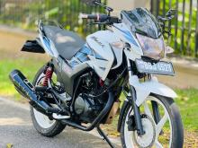 Hero Hunk 2015 Motorbike