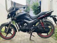 Hero Hunk 2015 Motorbike