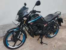 Hero Hunk 2015 Motorbike