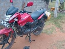 Hero Hunk 2016 Motorbike