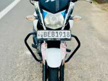 Hero Hunk 2016 Motorbike