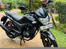 Hero Hunk Double Disk 2011 Motorbike