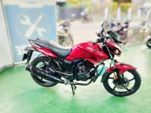 Hero Hunk Double Disk 2017 Motorbike