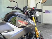 Hero Hunk4v 2025 Motorbike