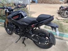 Hero Hunk 2025 Motorbike