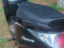 Hero Pleasure 2014 Motorbike