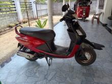 Hero Pleasure 2012 Motorbike
