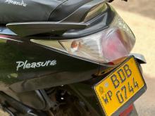 Hero Pleasure 2015 Motorbike