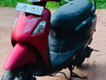Hero Pleasure 2012 Motorbike